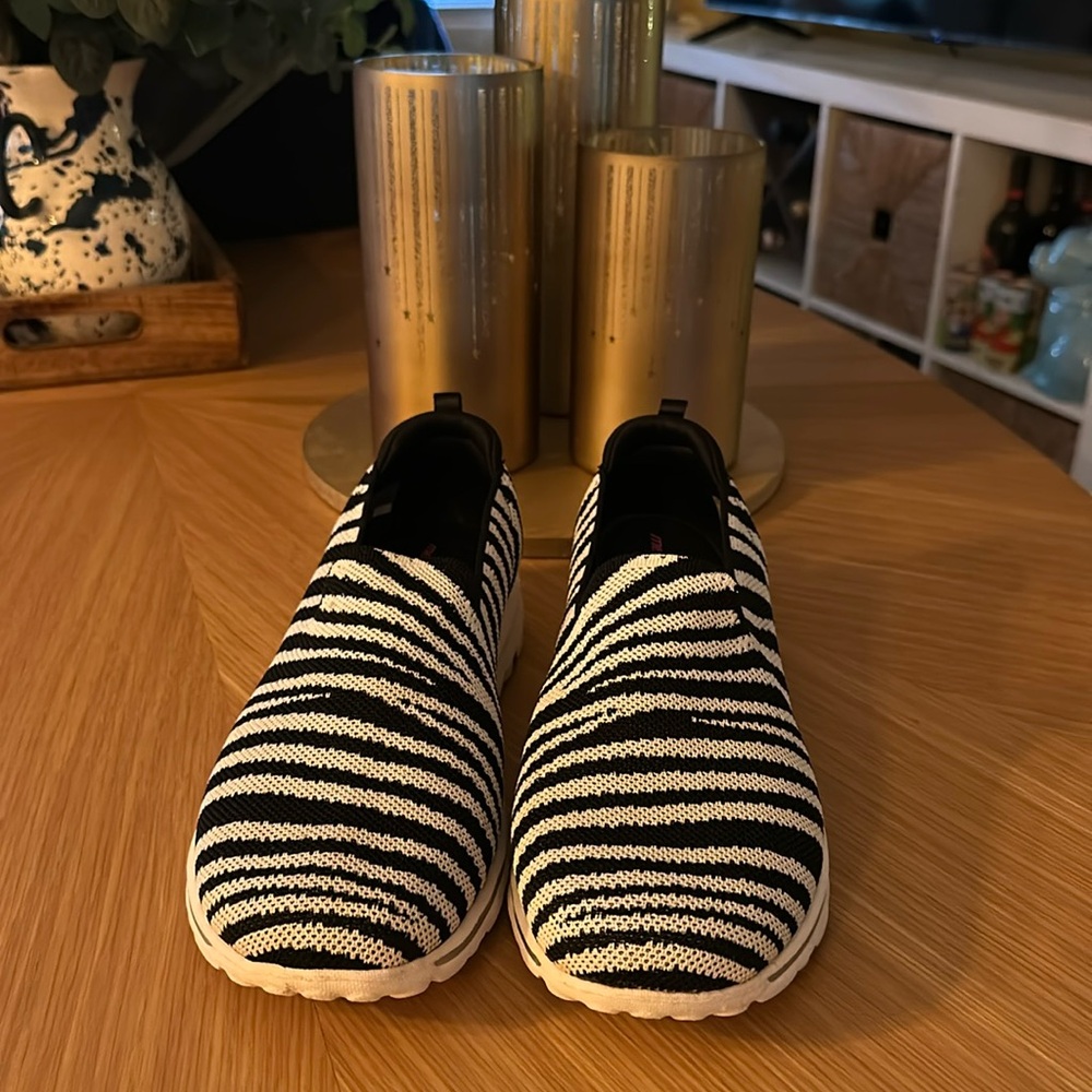 Skechers slip ons